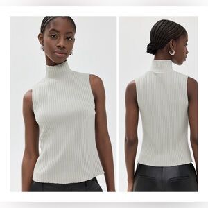 Vince Ribbed Sleeveless Mock Neck Tank in Light Tan NWOT